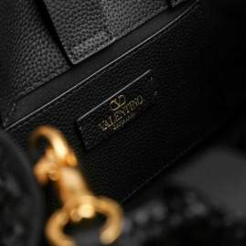 Picture of Valentino Handbags _SKUfw201144332fw